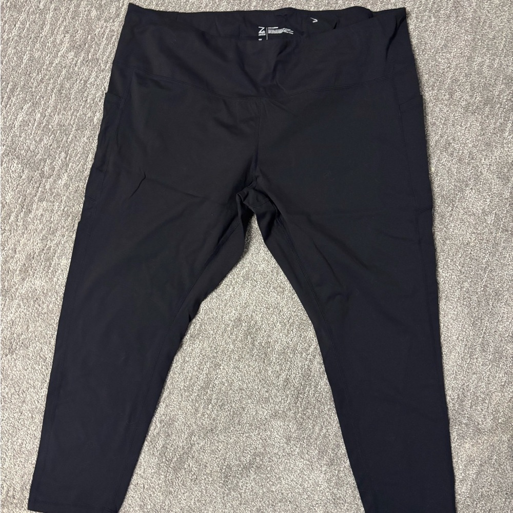 Zella Charcoal and Black Active Leggings
